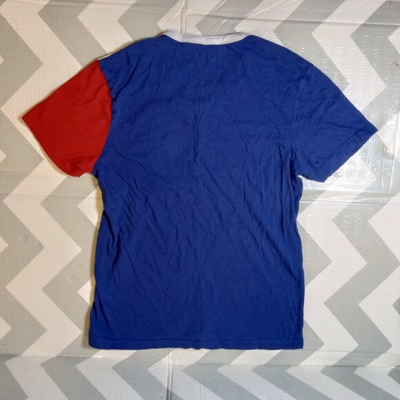 Guess v-neck Tee t-shirt Size M - Picture 4 of 5